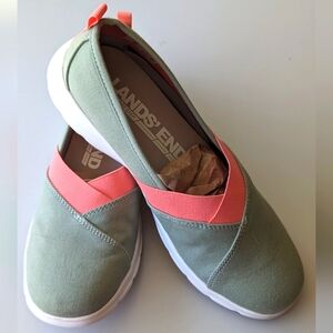 NWOT Women's Lands End shoe's